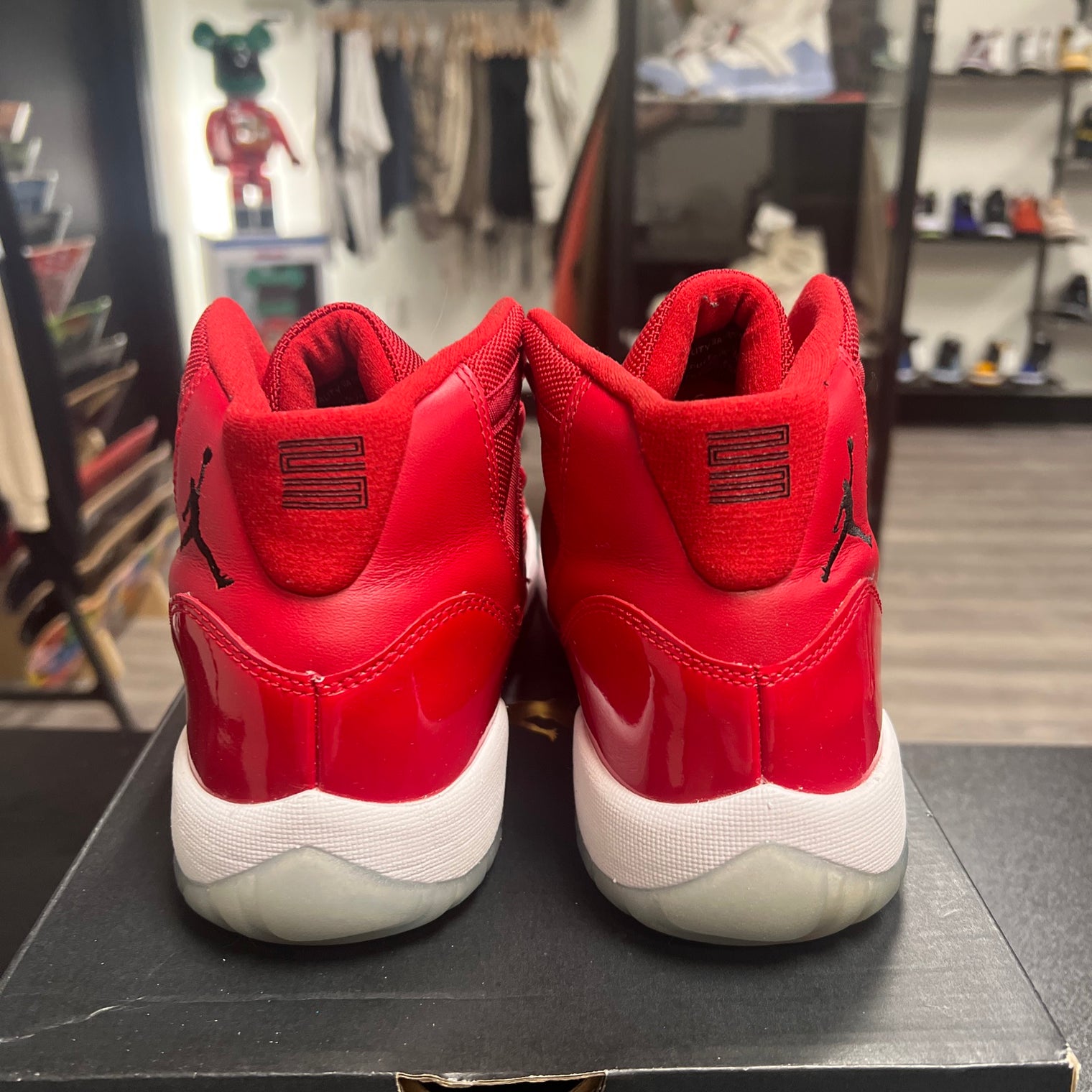 Win like 96 Jordan 11 (USED)