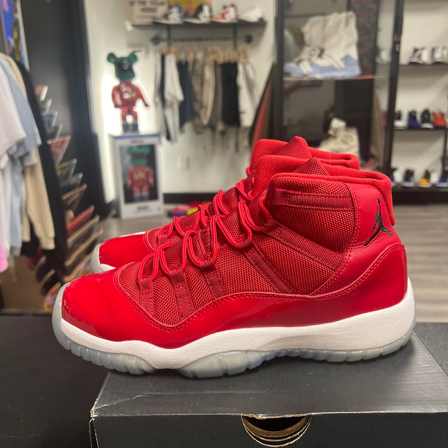 Win like 96 Jordan 11 (USED)