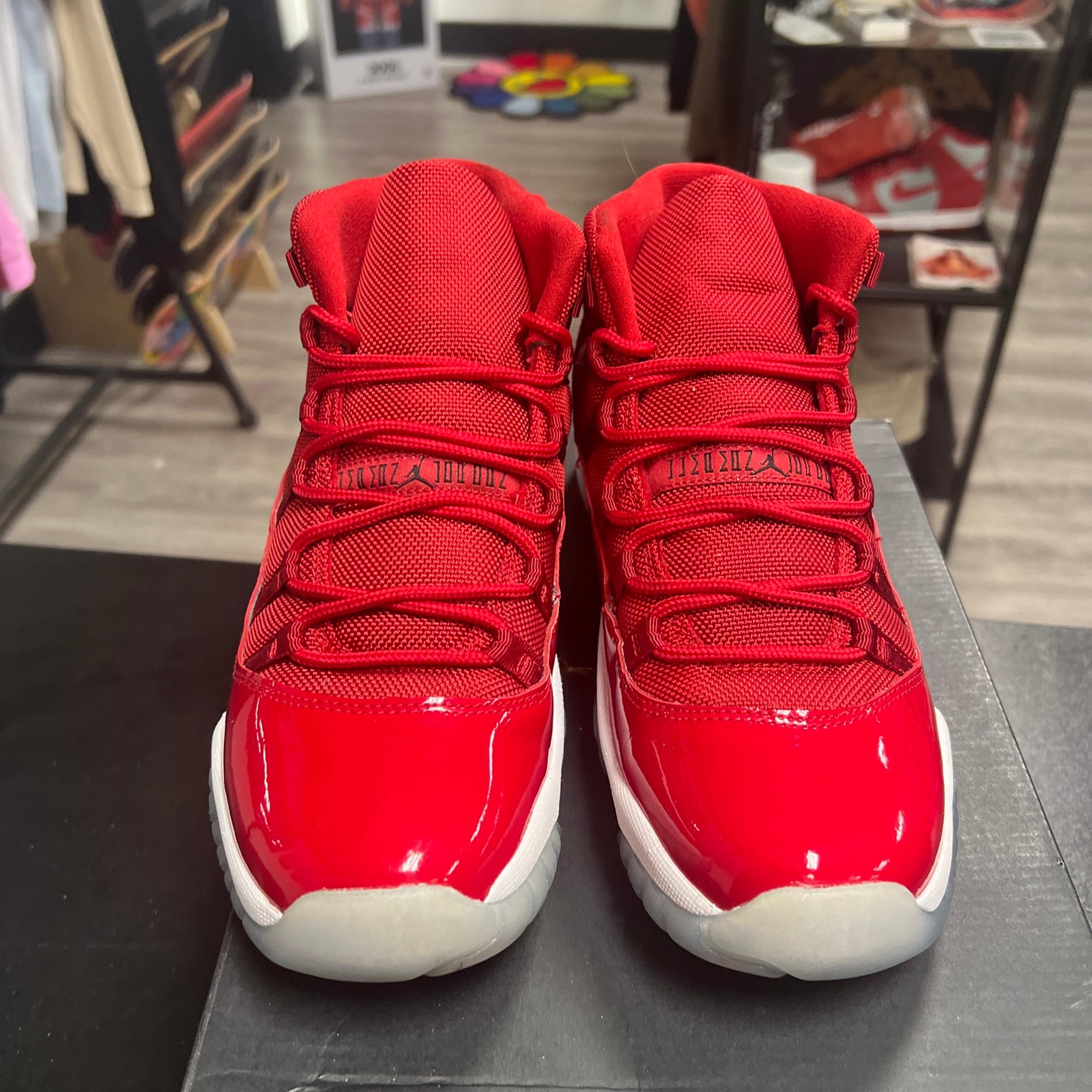 Win like 96 Jordan 11 (USED)
