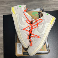 Lot 11 Off-White Dunk Low (USED)