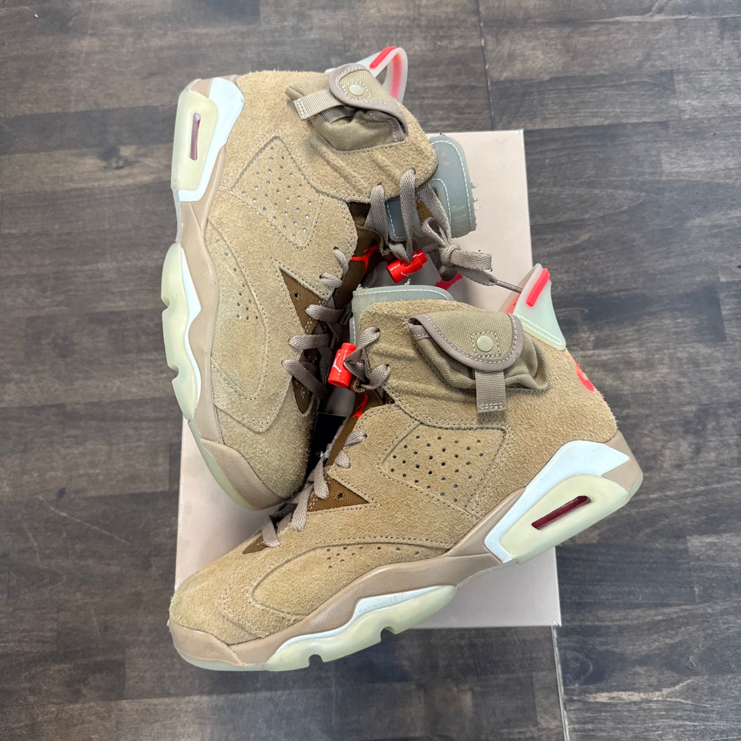 Travis Scott British Khaki Jordan 6 Retro (USED)