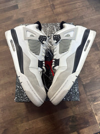 Military Black Jordan 4 (USED)