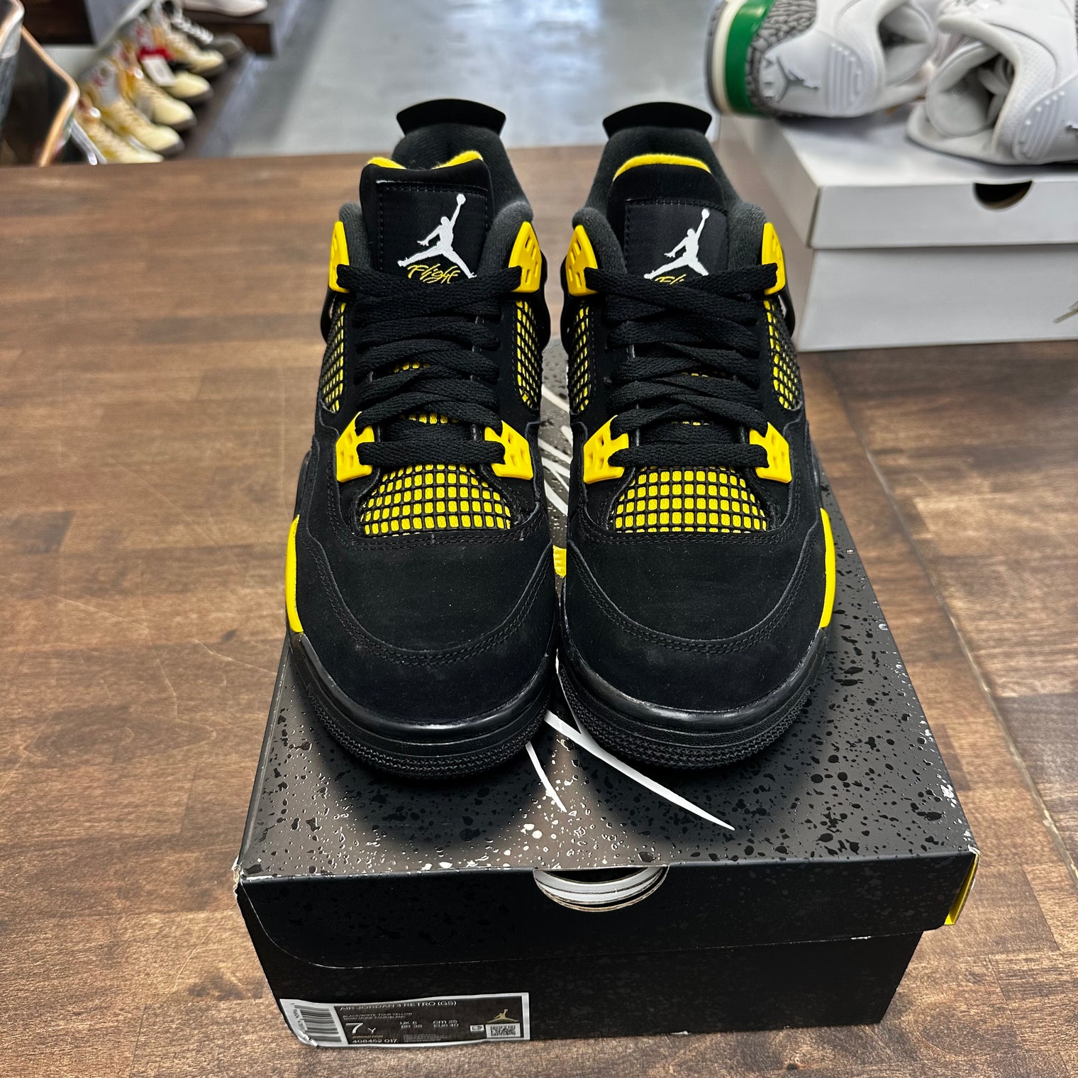 (GS) Yellow Thunder Jordan 4 (Defect)