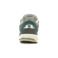 new_balance_2002_r_new_spruce_magnet_4
