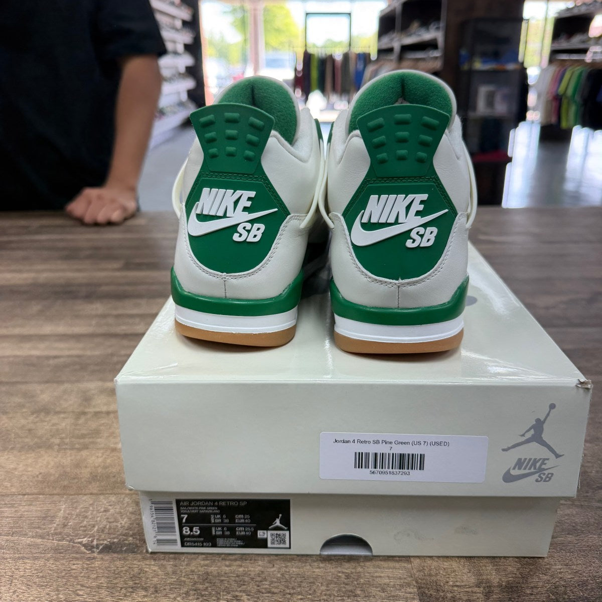 Jordan 4 Retro SB Pine Green - Image 3