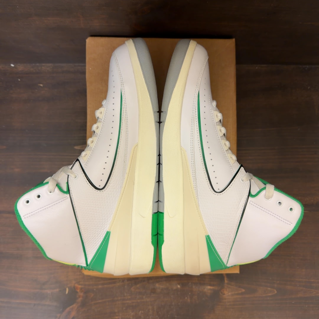 Jordan 2 Retro Lucky Green Size 10 (Pre-Owned) - Image 5