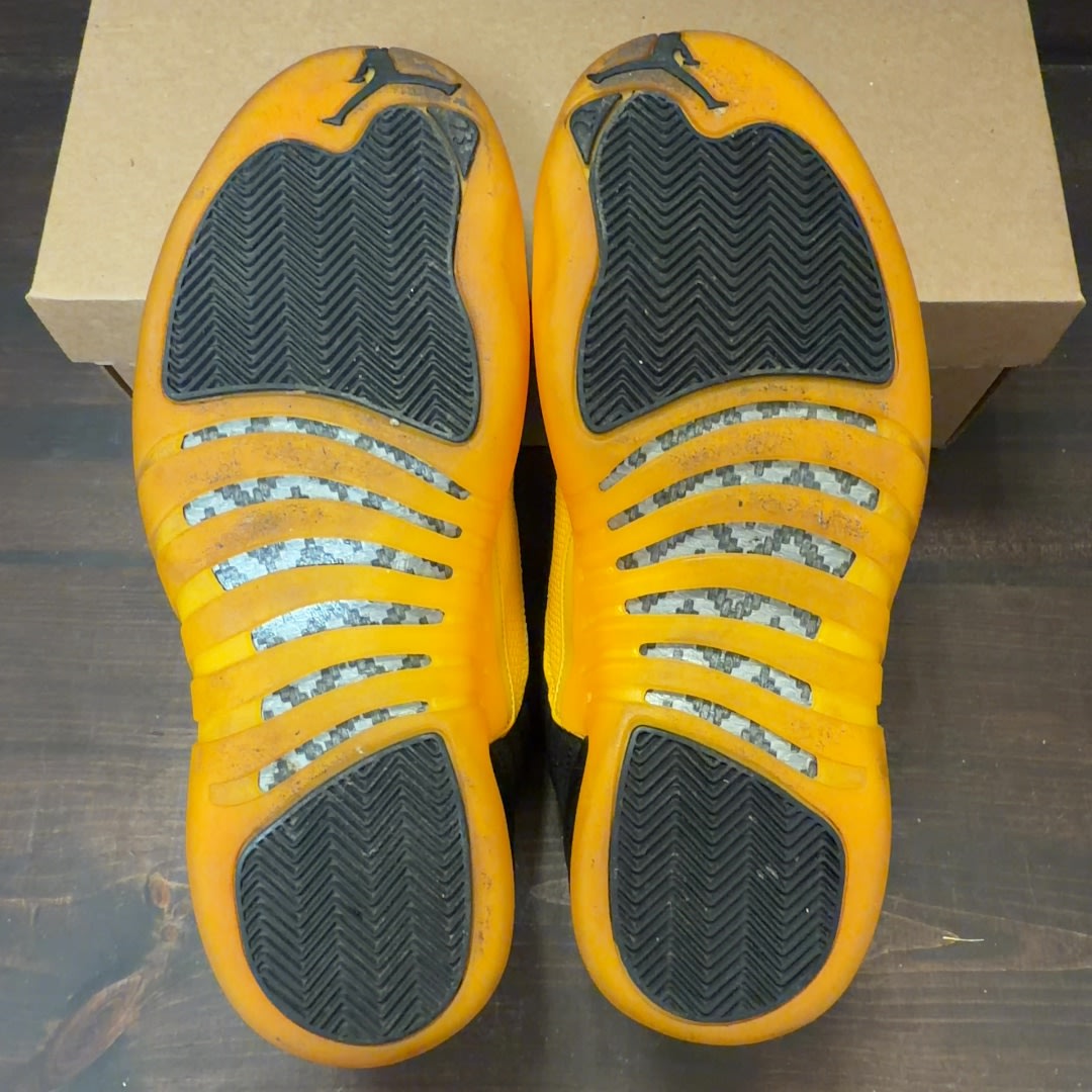Jordan 12 Retro Black University Gold Size 9.5 (Pre-Owned) - Image 6