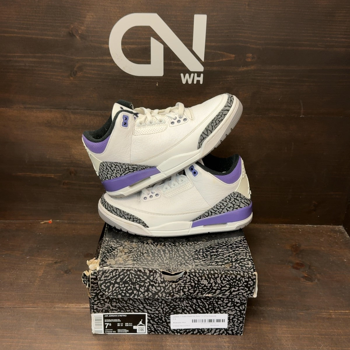 Jordan 3 Retro Dark Iris Size 7.5 (Pre-Owned) - front