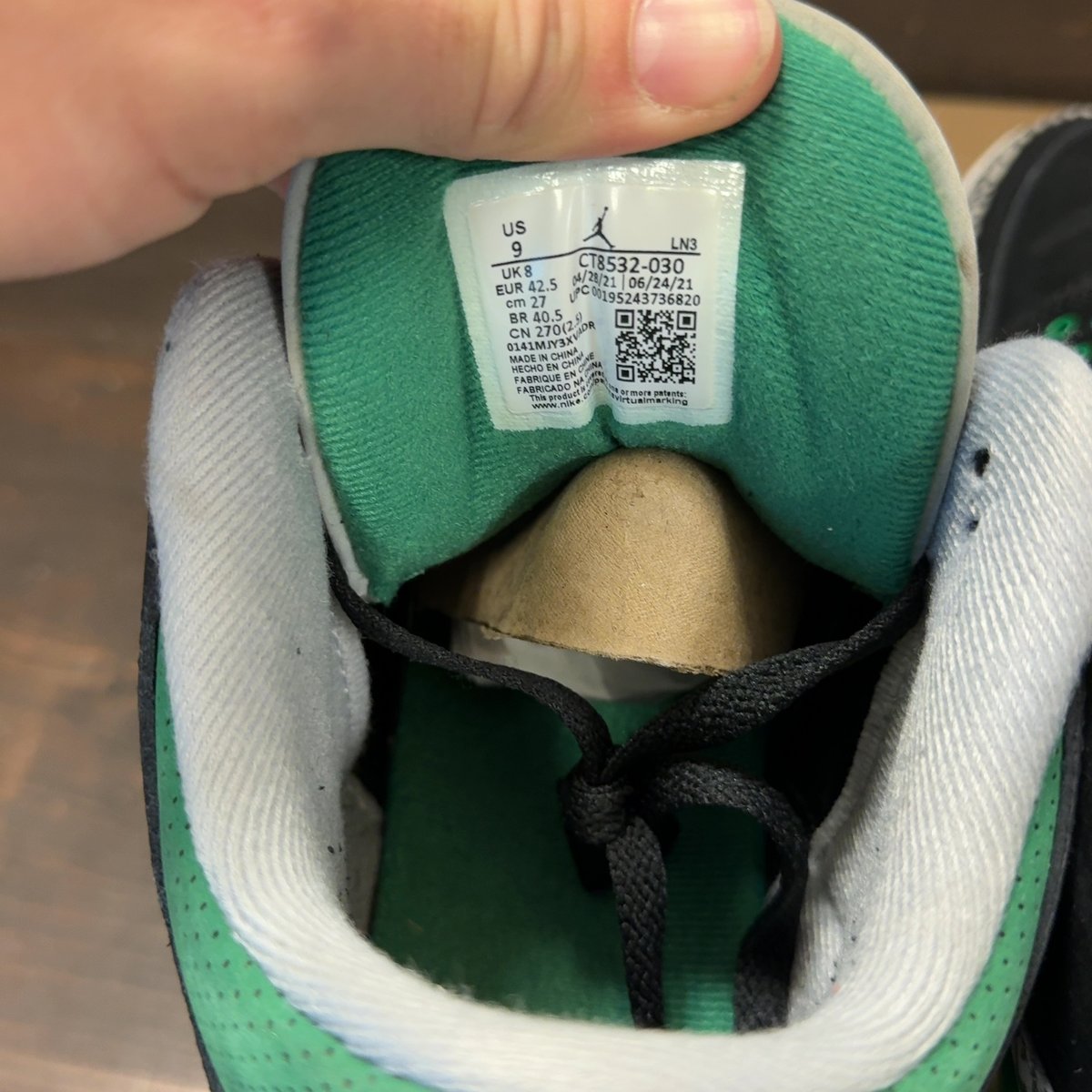 Jordan 3 Retro Pine Green Size 9 (Pre-Owned) - aux