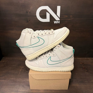 Nike Dunk High First Use Sail Size 8 (Pre-Owned) - Image 1