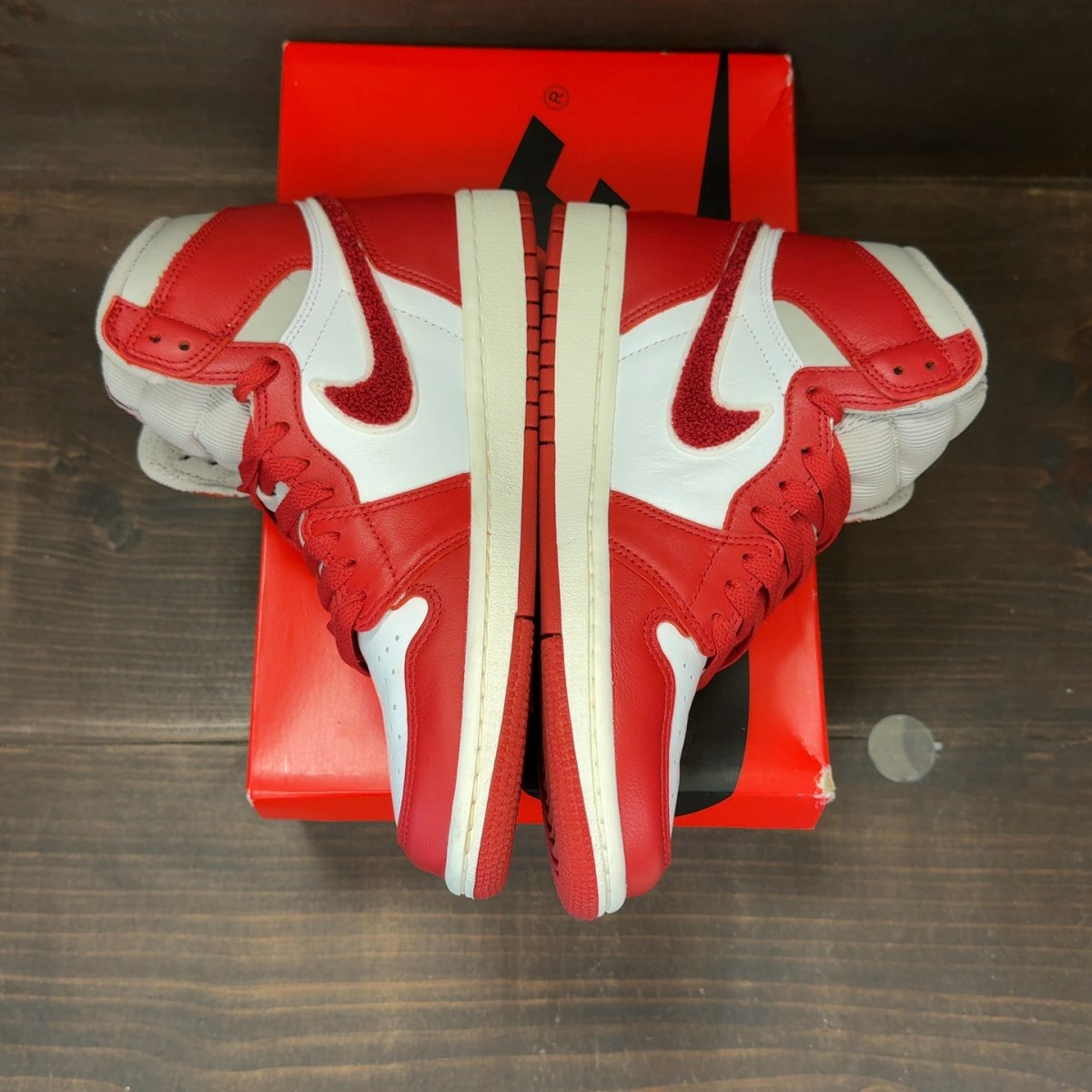 Jordan 1 Retro High OG Varsity Red (Women's) - Image 4