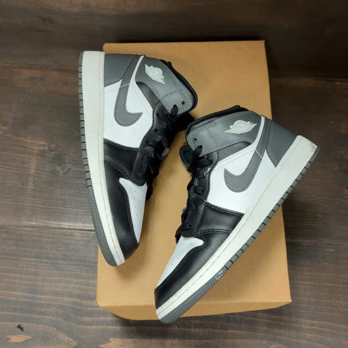 Jordan 1 Mid Black White Iron Grey (GS) Size 6.5Y (Pre-Owned) - back