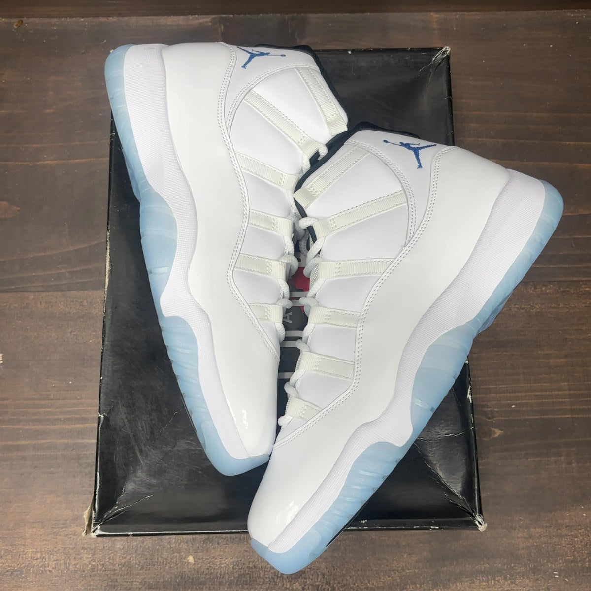 Jordan 11 Retro Legend Blue (2024) - Image 2