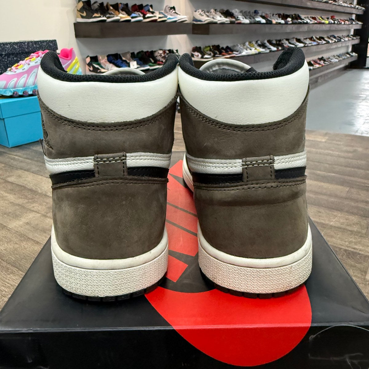 Jordan 1 Retro High Dark Mocha - Image 4