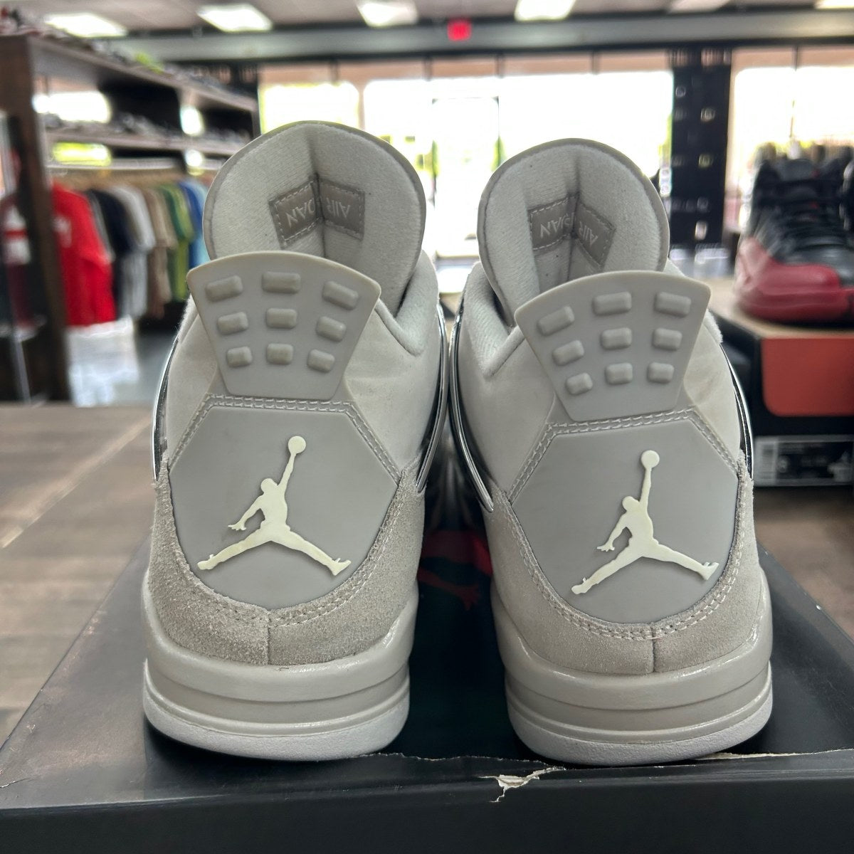 Jordan 4 Retro Frozen Moments (Women's) Size 11W (Pre-Owned) - Image 4