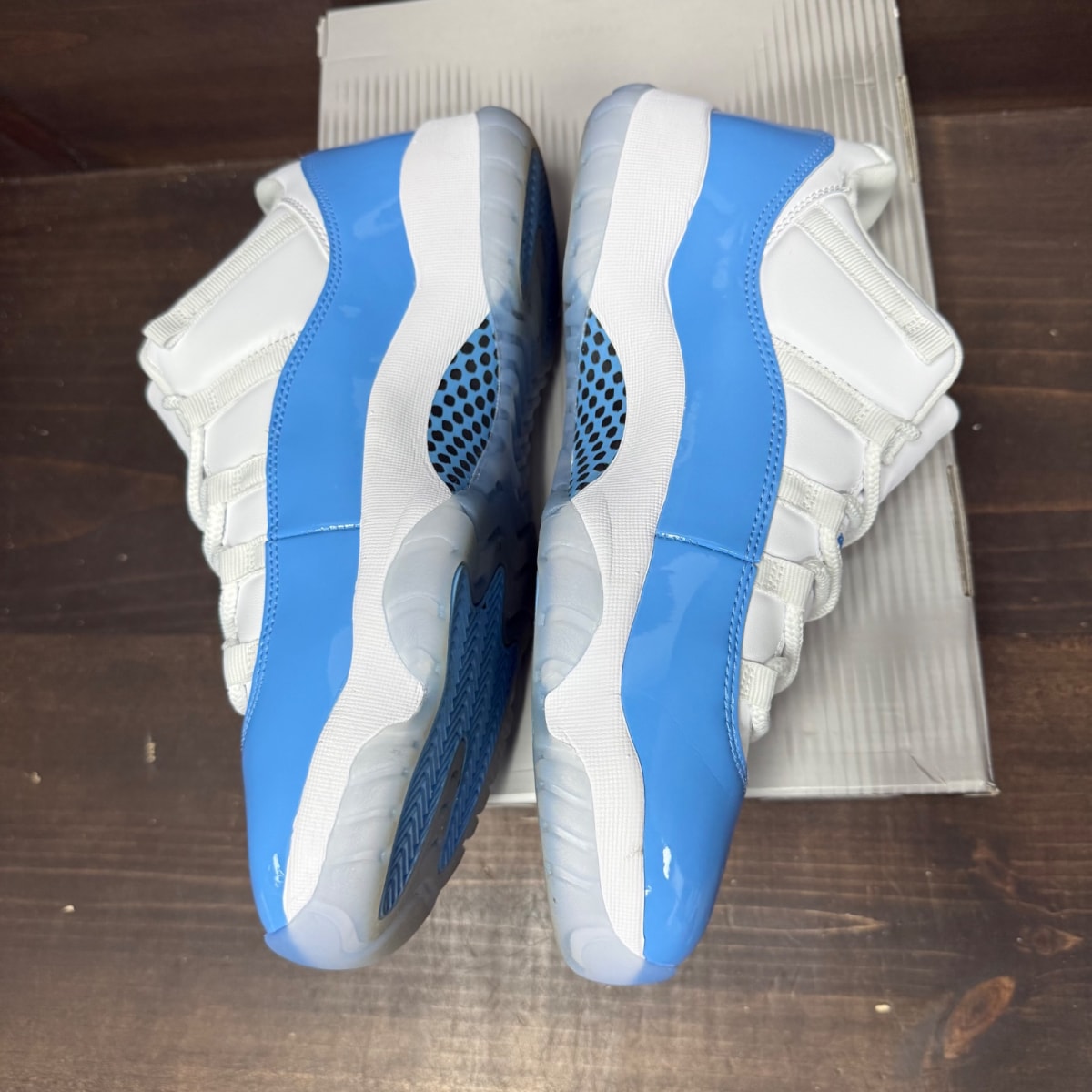 Jordan 11 Retro Low University Blue (2026) - Image 3