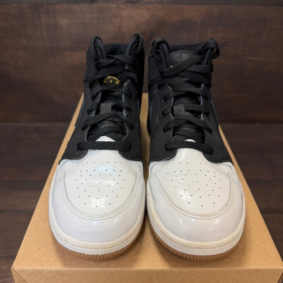Jordan 1 Mid Black White Gold (GS) Size 7.5Y (Pre-Owned) - Image 3