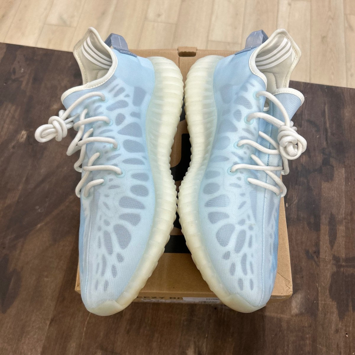 adidas Yeezy Boost 350 V2 Mono Ice - Image 3