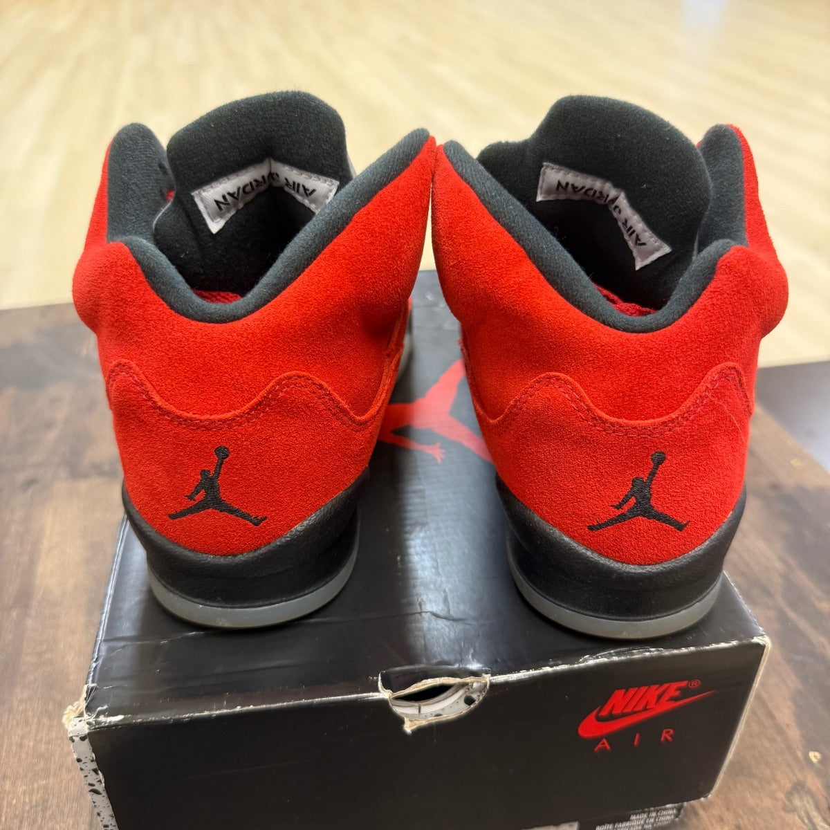 Jordan 5 Retro Raging Bull Red (2021) (GS) - Image 2