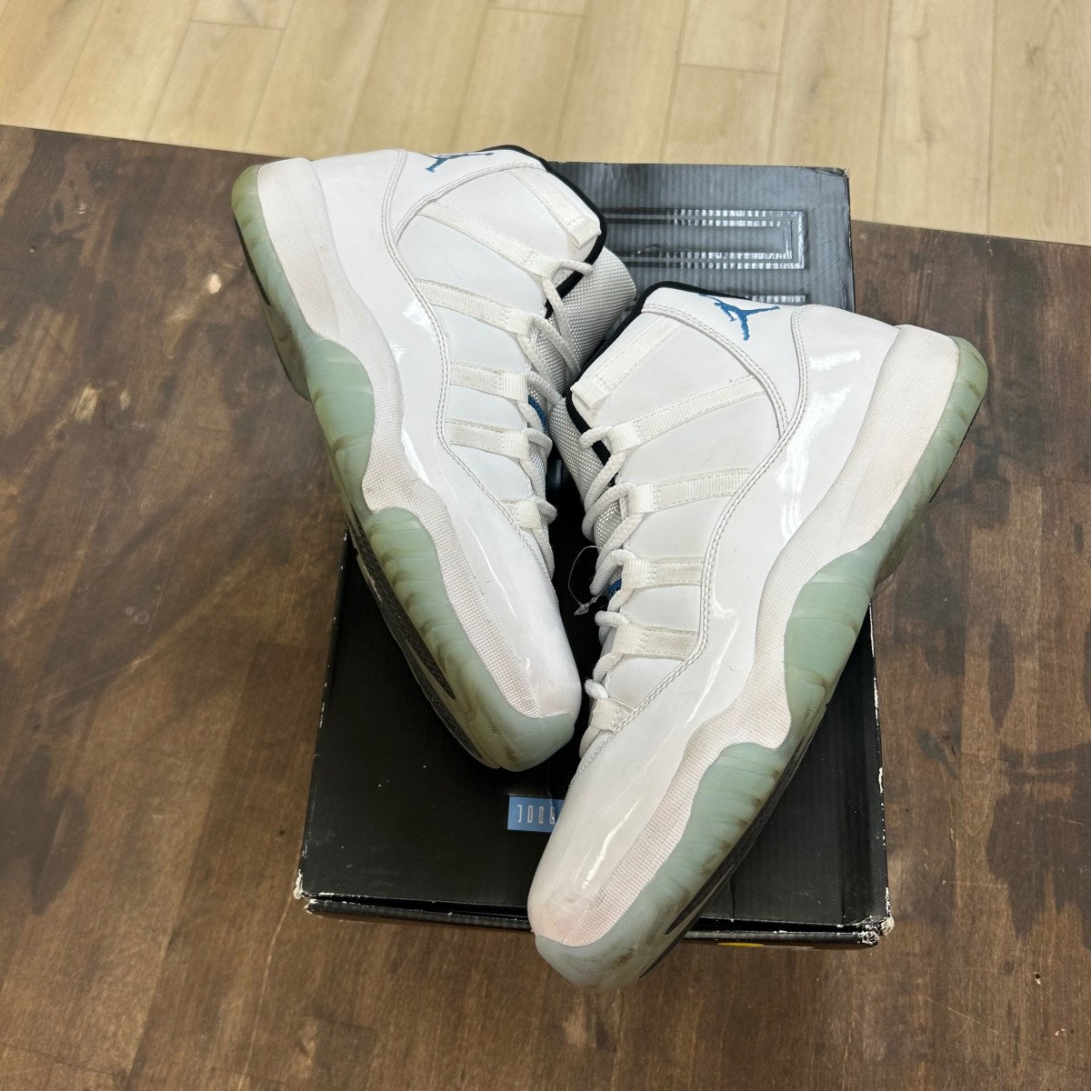 Jordan 11 Retro Legend Blue (2014) - Image 1