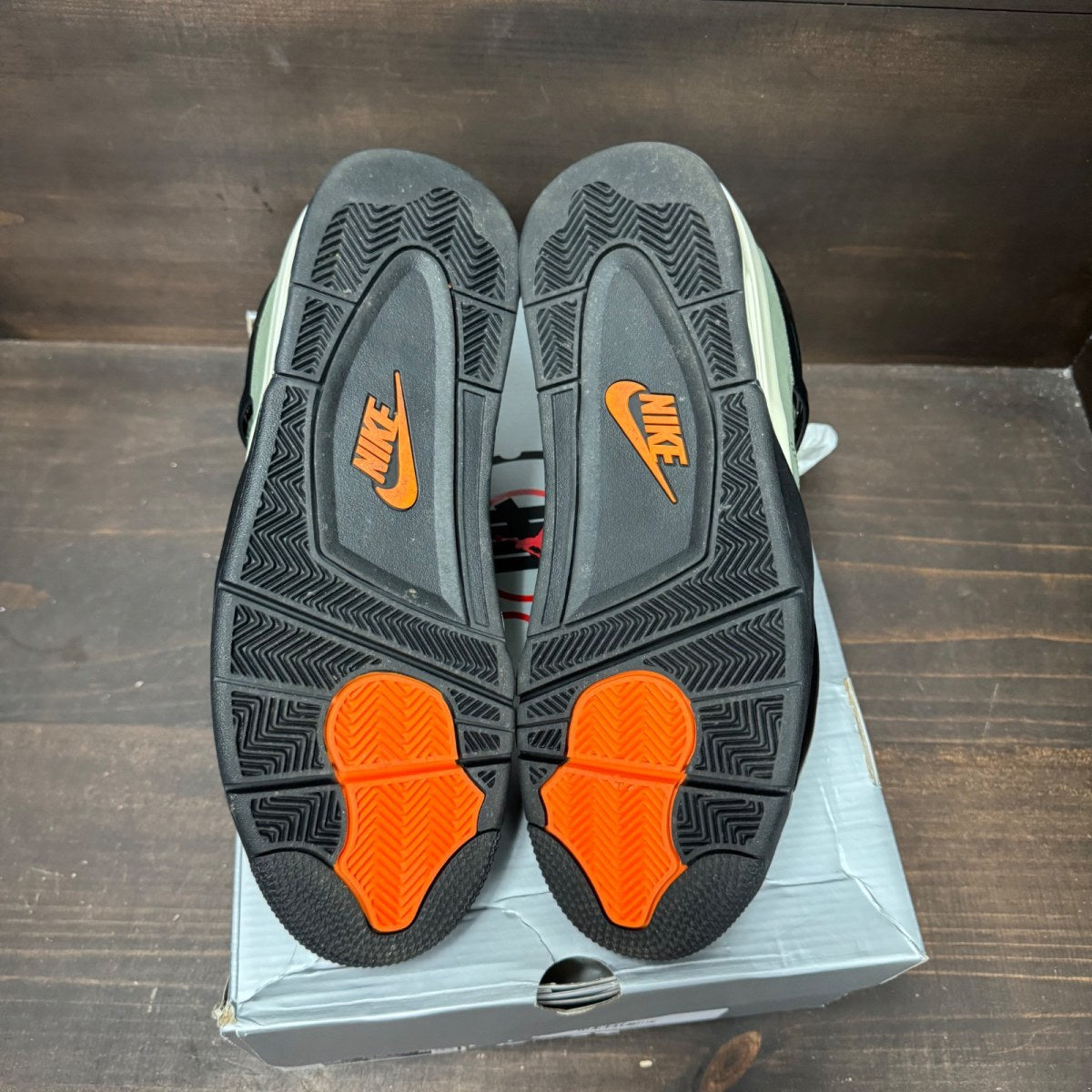 Jordan 4 Retro OG SP Undefeated (2025) - Image 6