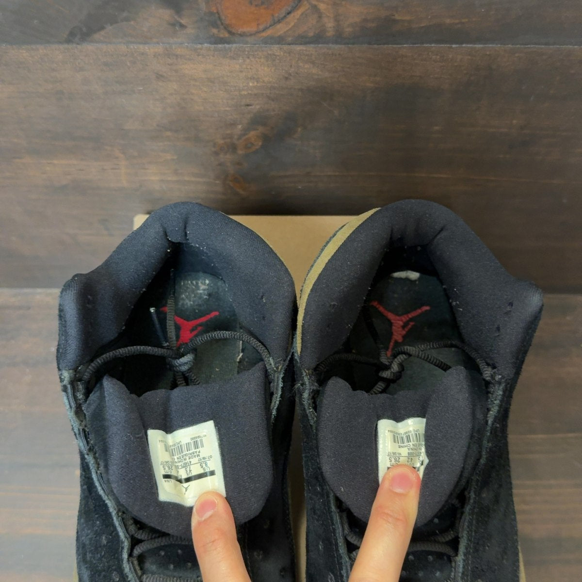 Jordan 13 Retro Olive Size 8.5 (Pre-Owned) - Image 4
