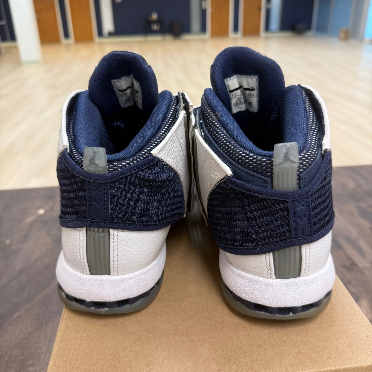 Jordan 16 Retro Midnight Navy (2016) Size 11.5 (Pre-Owned) - Image 5