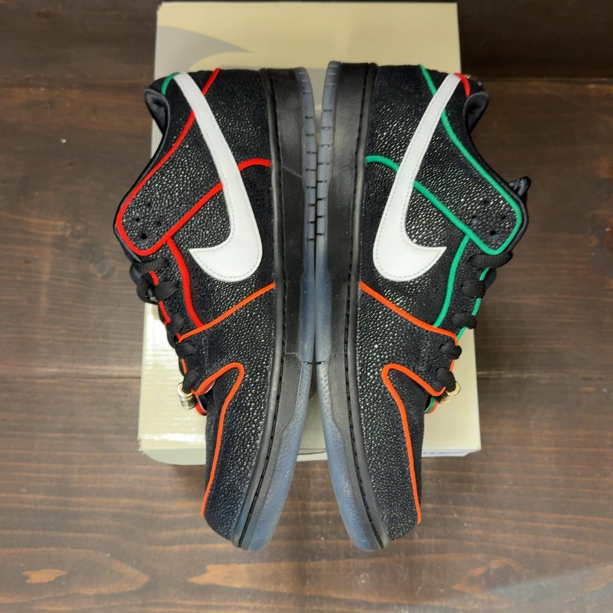 Nike SB Dunk Low Bronx Girls Skate Size 12 (Pre-Owned) - aux