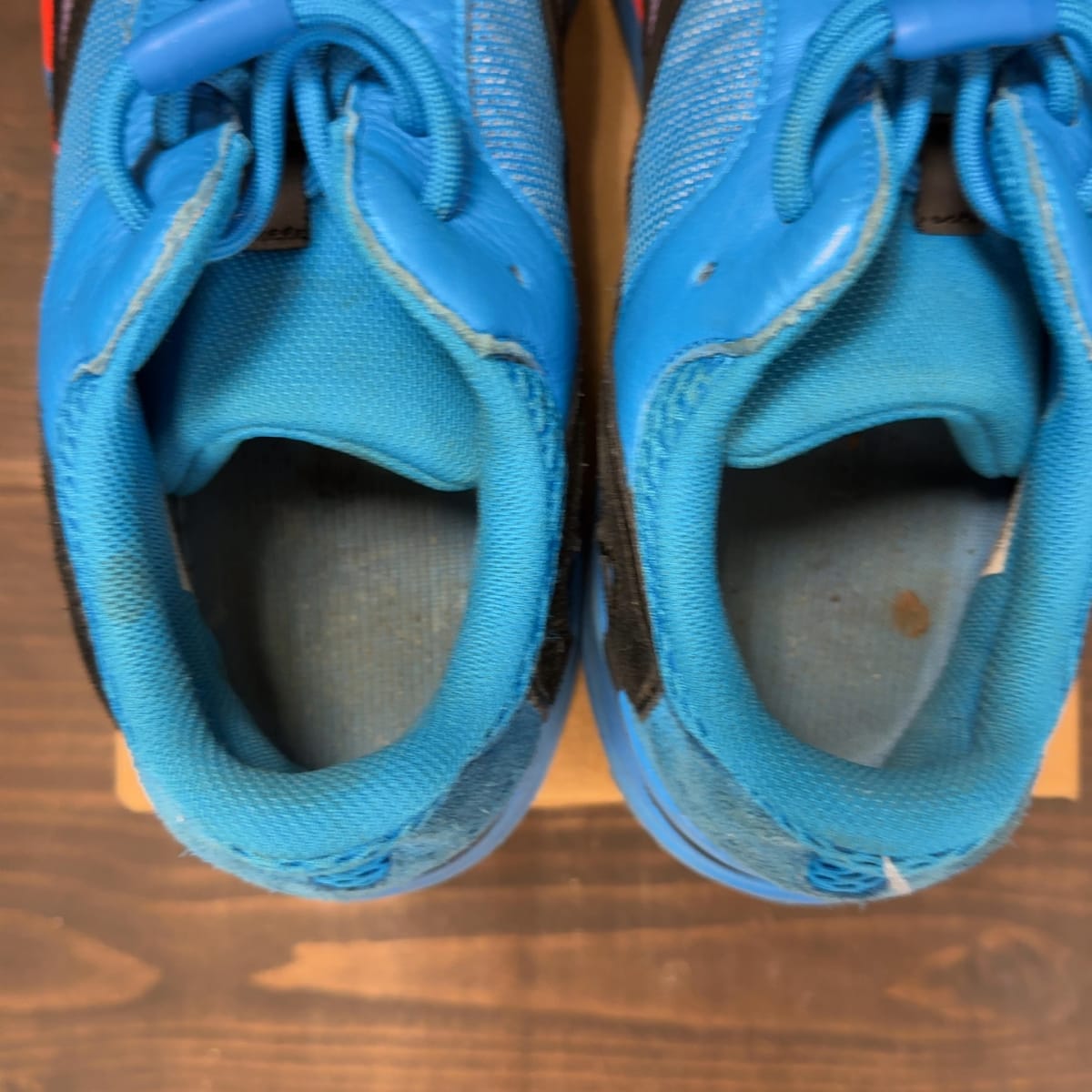 adidas Yeezy Boost 700 Hi-Res Blue Size 11 (Pre-Owned) - aux
