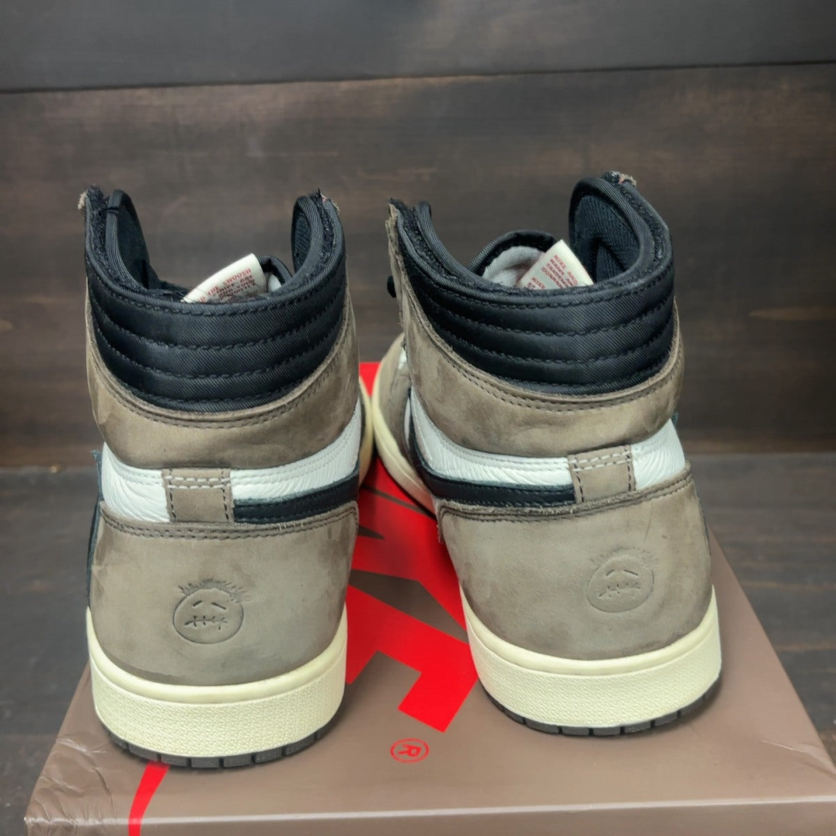 Jordan 1 Retro High OG SP Travis Scott Mocha Size 10.5 (Pre-Owned)