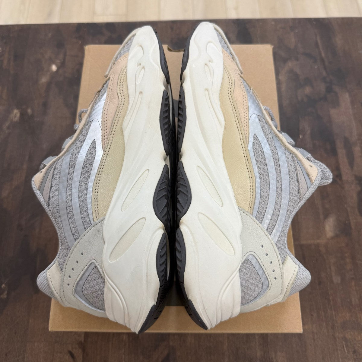 adidas Yeezy Boost 700 V2 Cream - Image 6