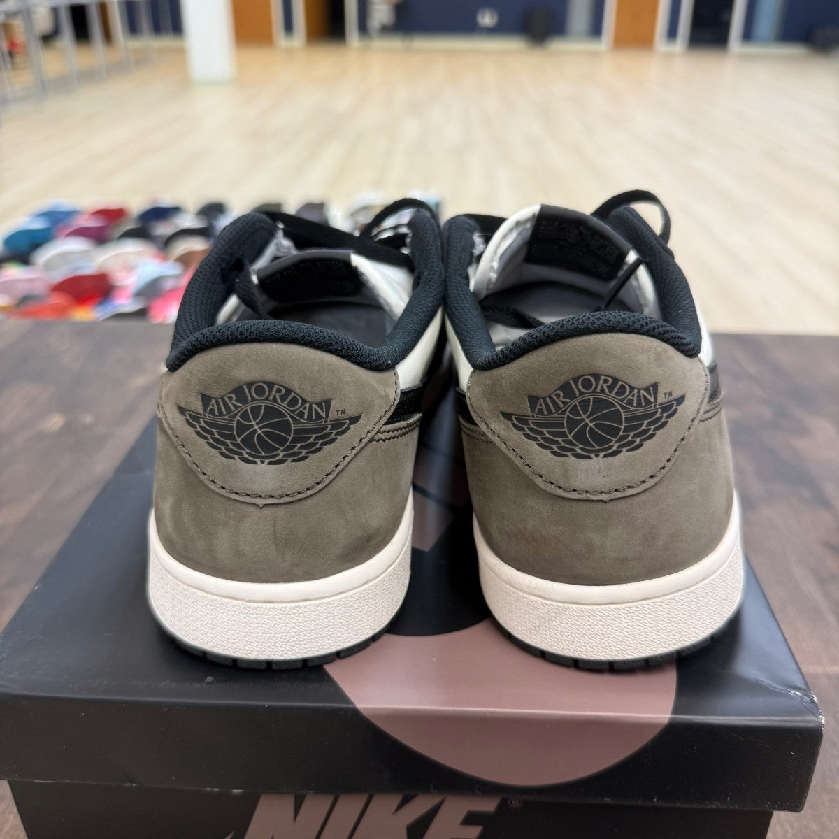 Jordan 1 Retro Low OG Mocha - Image 5