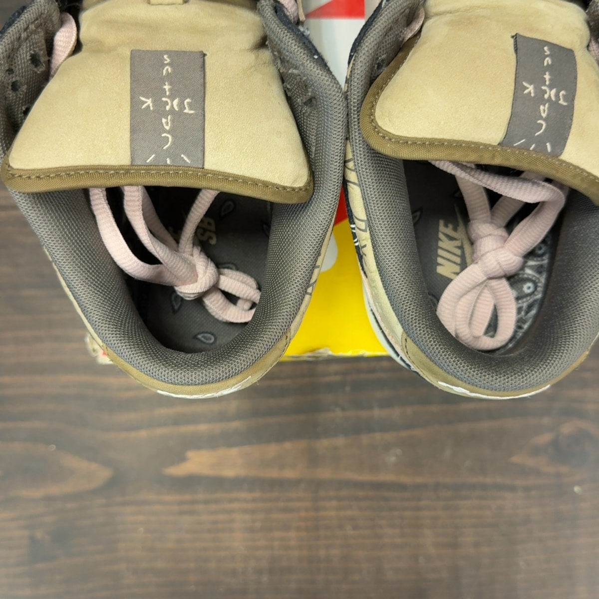 Nike SB Dunk Low Travis Scott - Image 6