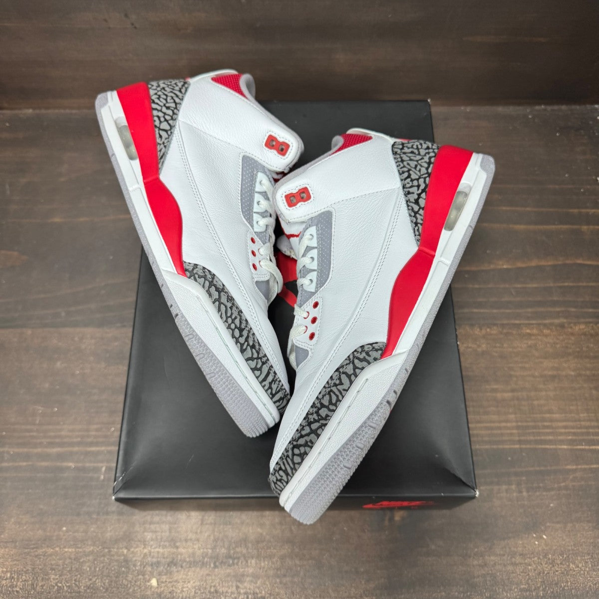 Jordan 3 Retro Fire Red (2022) Size 10.5 (Pre-Owned)