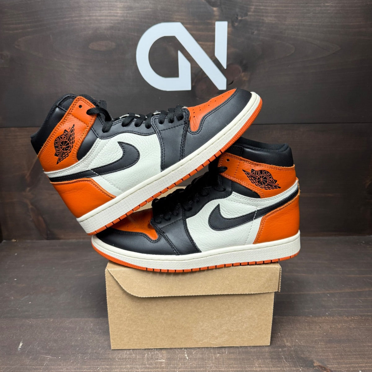 Jordan 1 Retro Shattered Backboard Size 9.5 (Pre-Owned) - Image 1