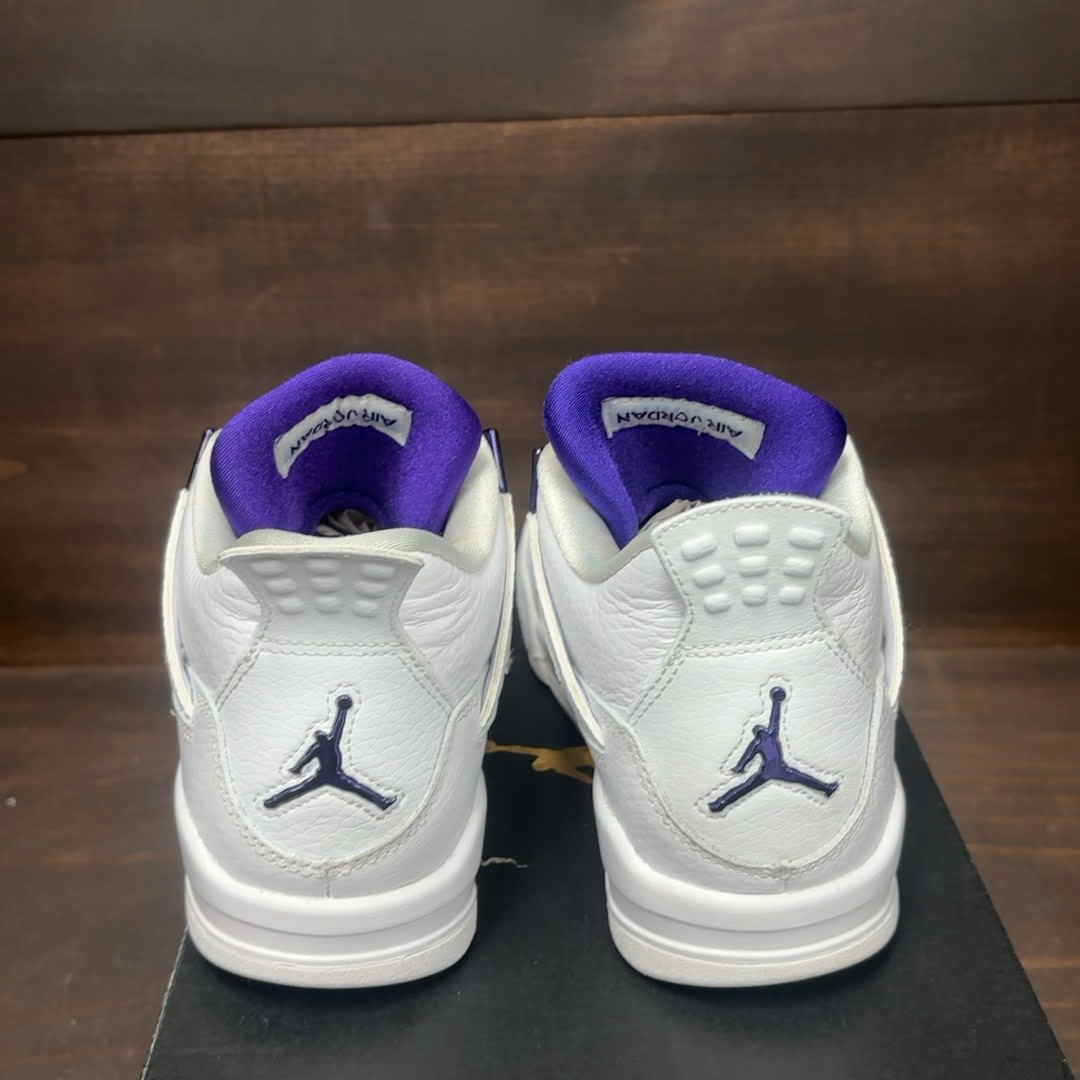 Jordan 4 Retro Metallic Purple (GS) Size 5Y (Pre-Owned)