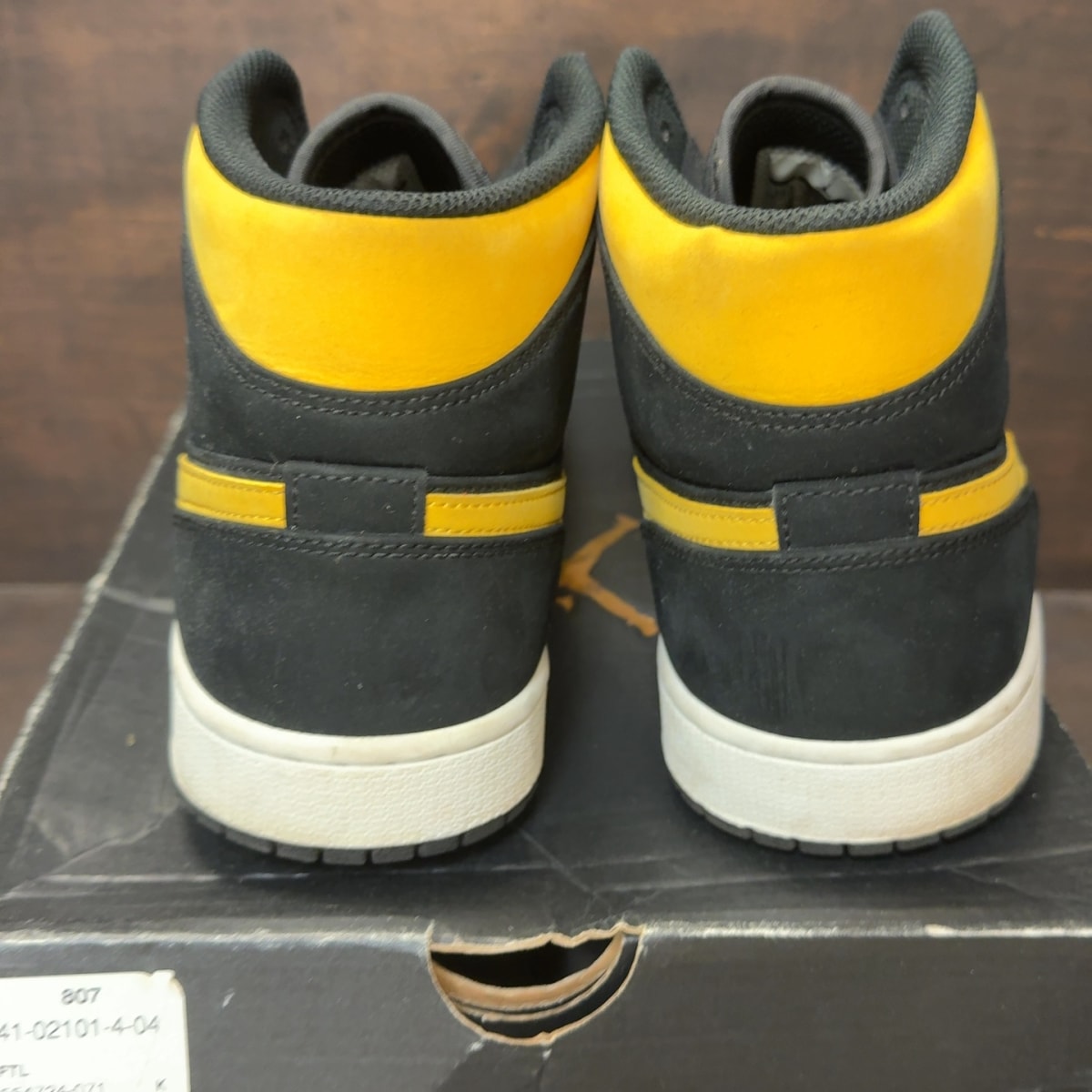 Jordan 1 Mid Reverse New Love - Image 5