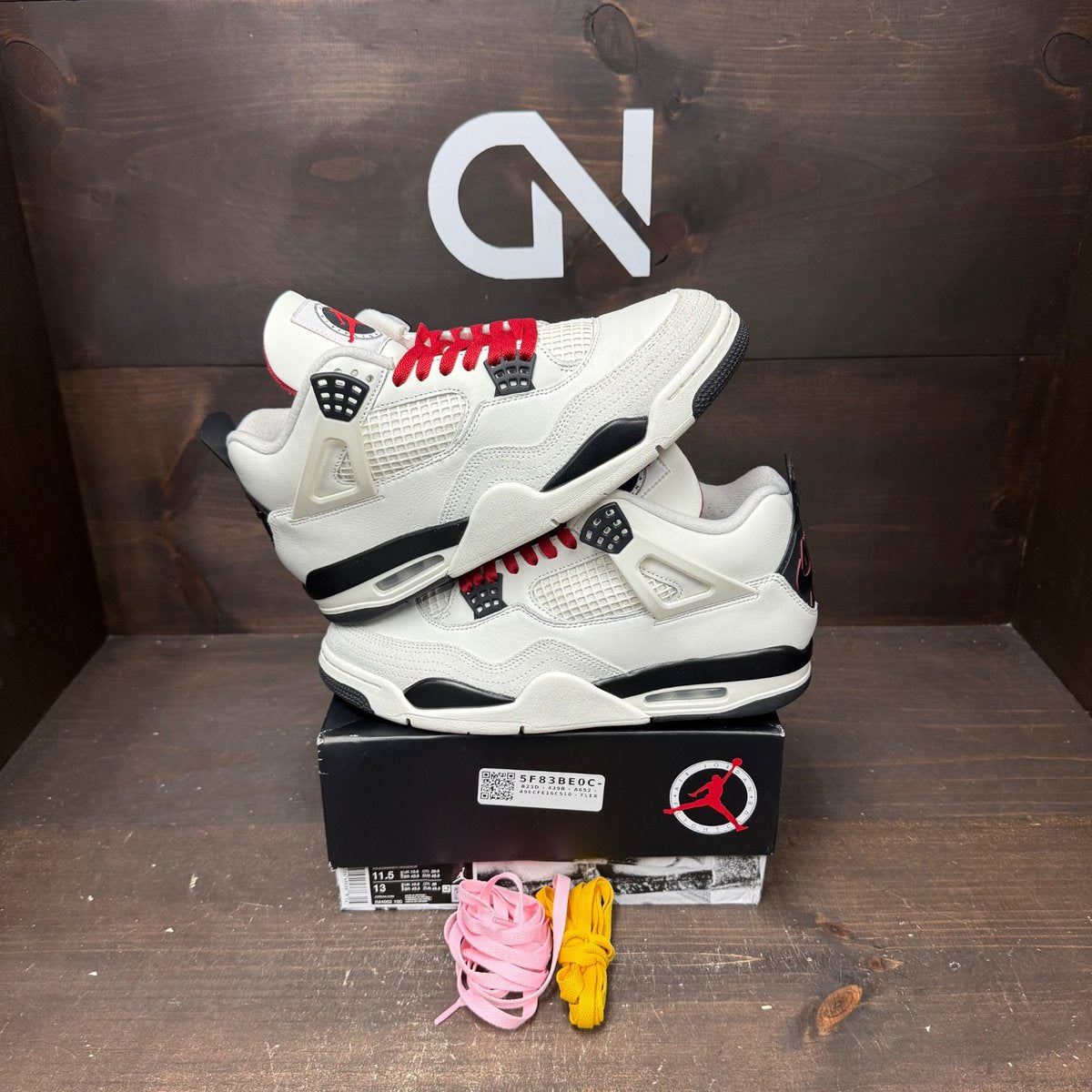 Jordan 4 Retro OG Flight Club Size 11.5 (Pre-Owned) - front