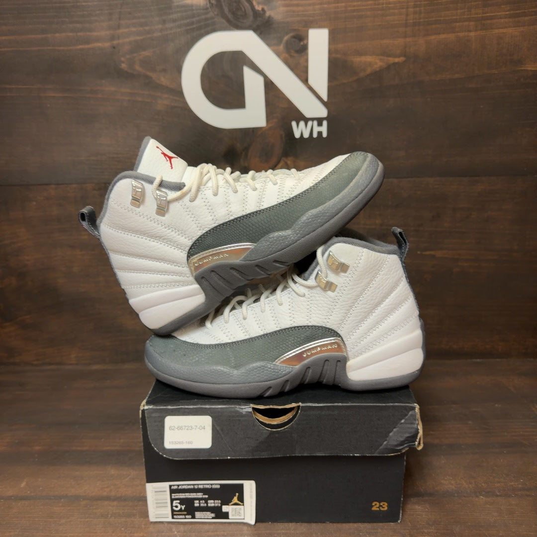 Jordan 12 Retro White Dark Grey (GS) Size 5Y (Pre-Owned)