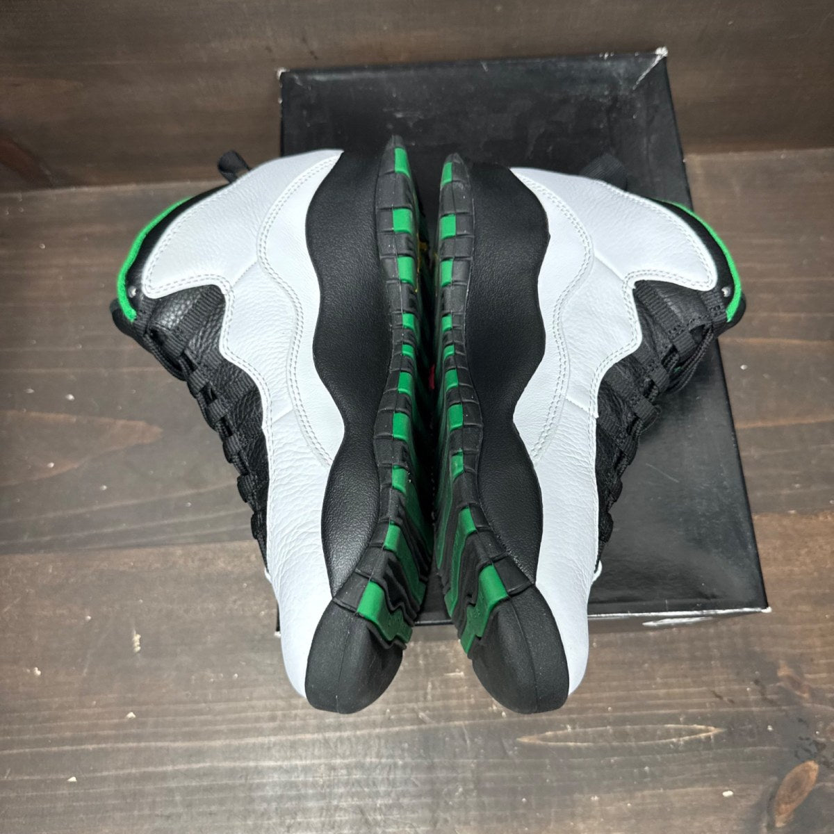 Jordan 10 Retro Seattle Size 7.5 (Pre-Owned) - side