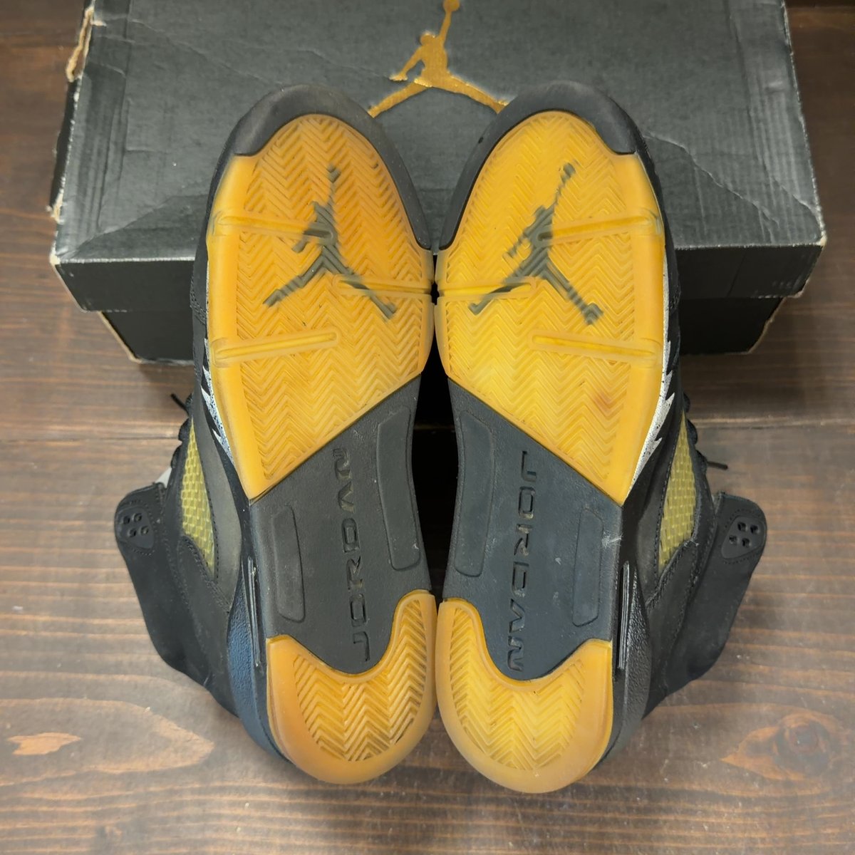 Jordan 5 Retro Black Metallic (2016) (GS) Size 7Y (Pre-Owned) - aux