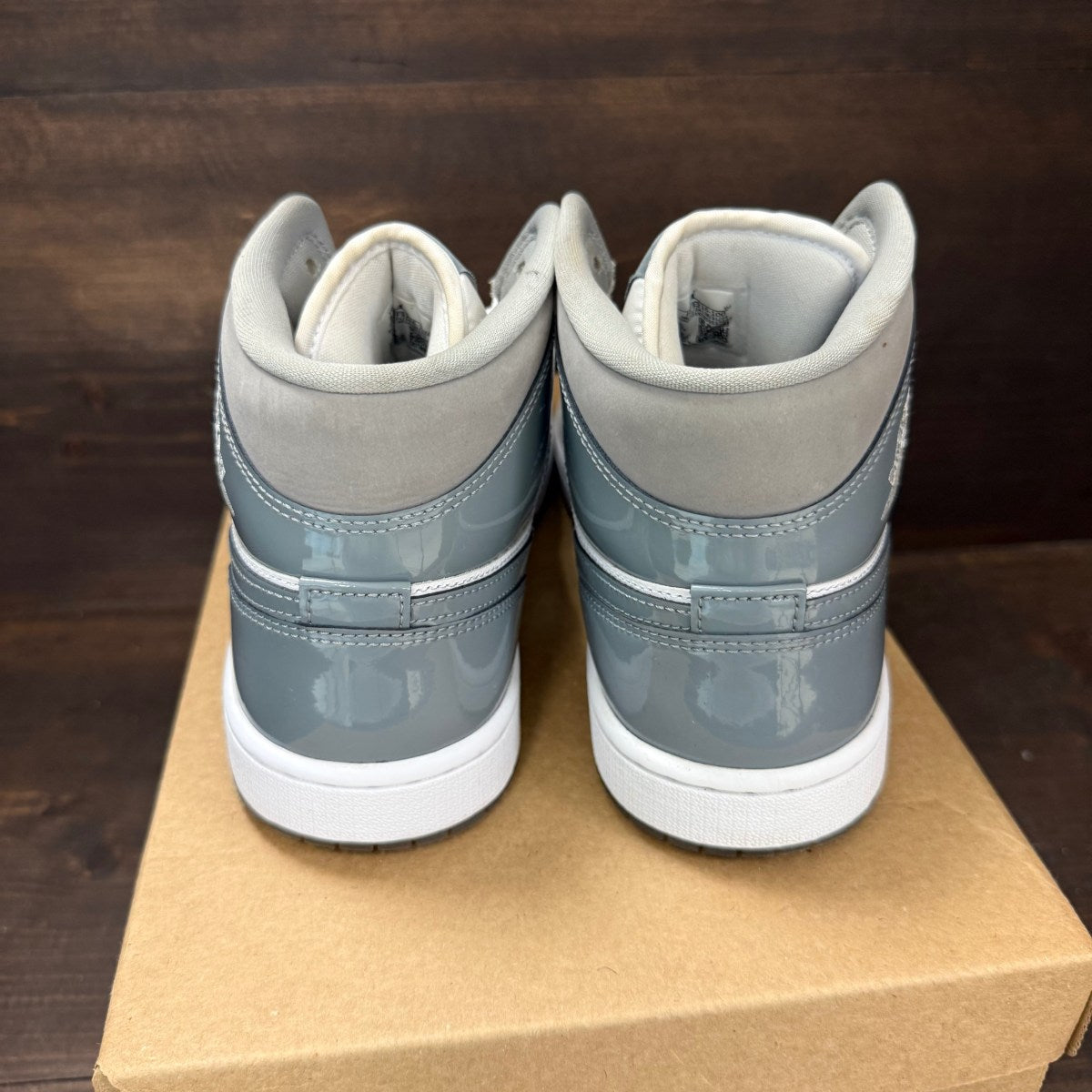 Jordan 1 Mid SE White Medium Grey Cool Grey Size 8.5 (Pre-Owned) - Image 4