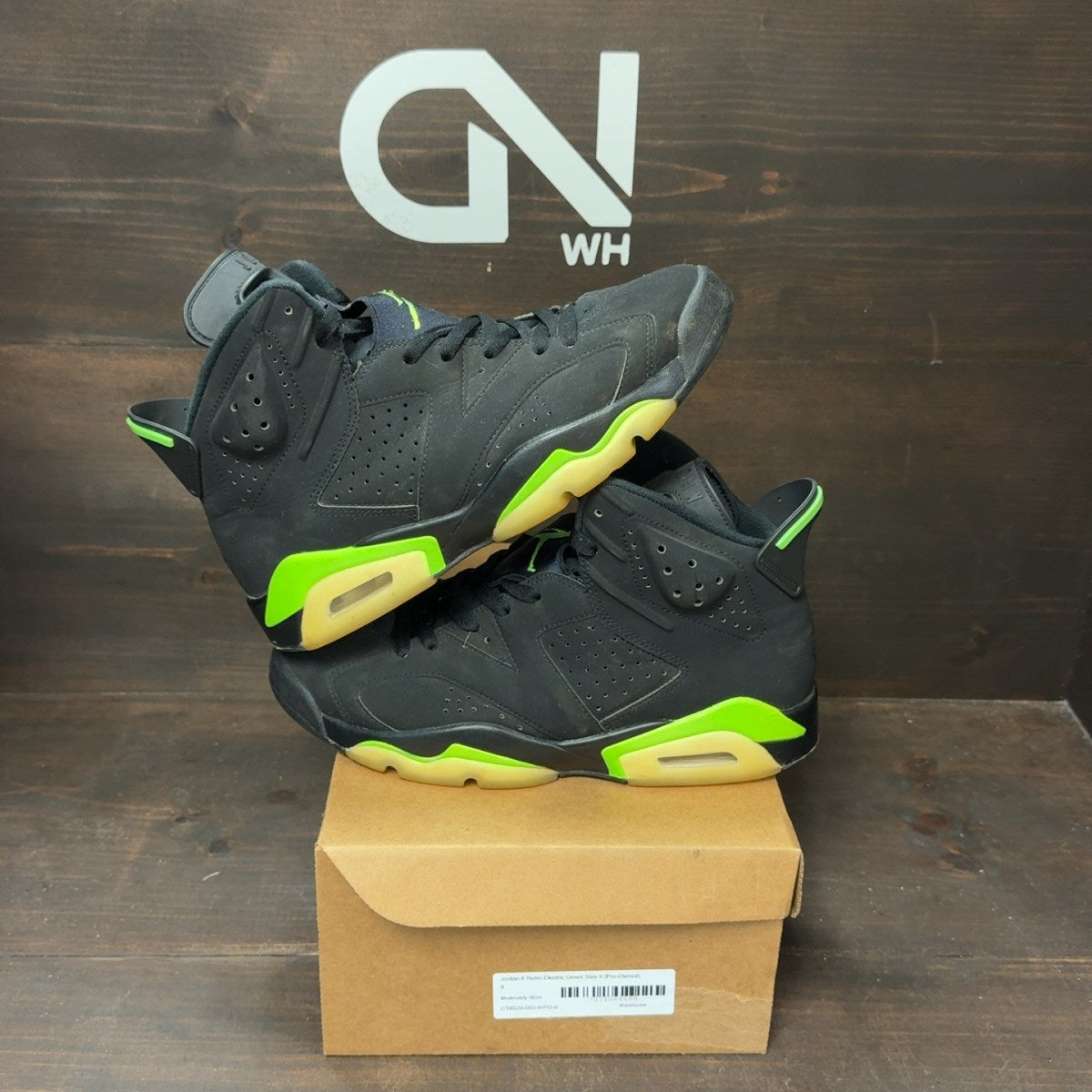 Jordan 6 Retro Electric Green Size 9 (Pre-Owned) - Image 1