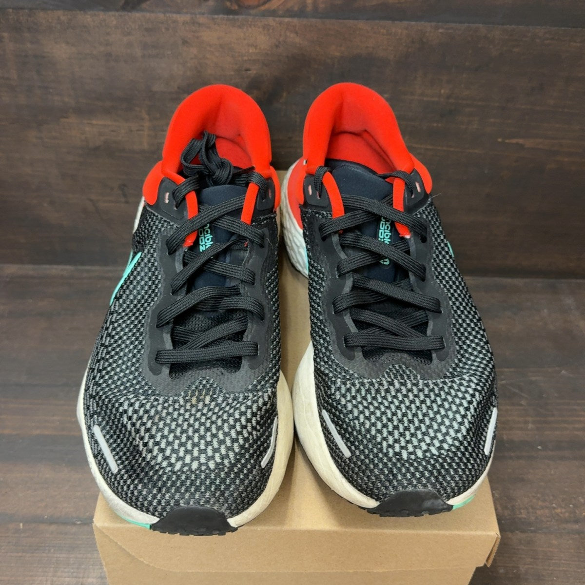 Nike ZoomX Invincible Run Flyknit Grey Infrared Size 12 (Pre-Owned) - Image 3