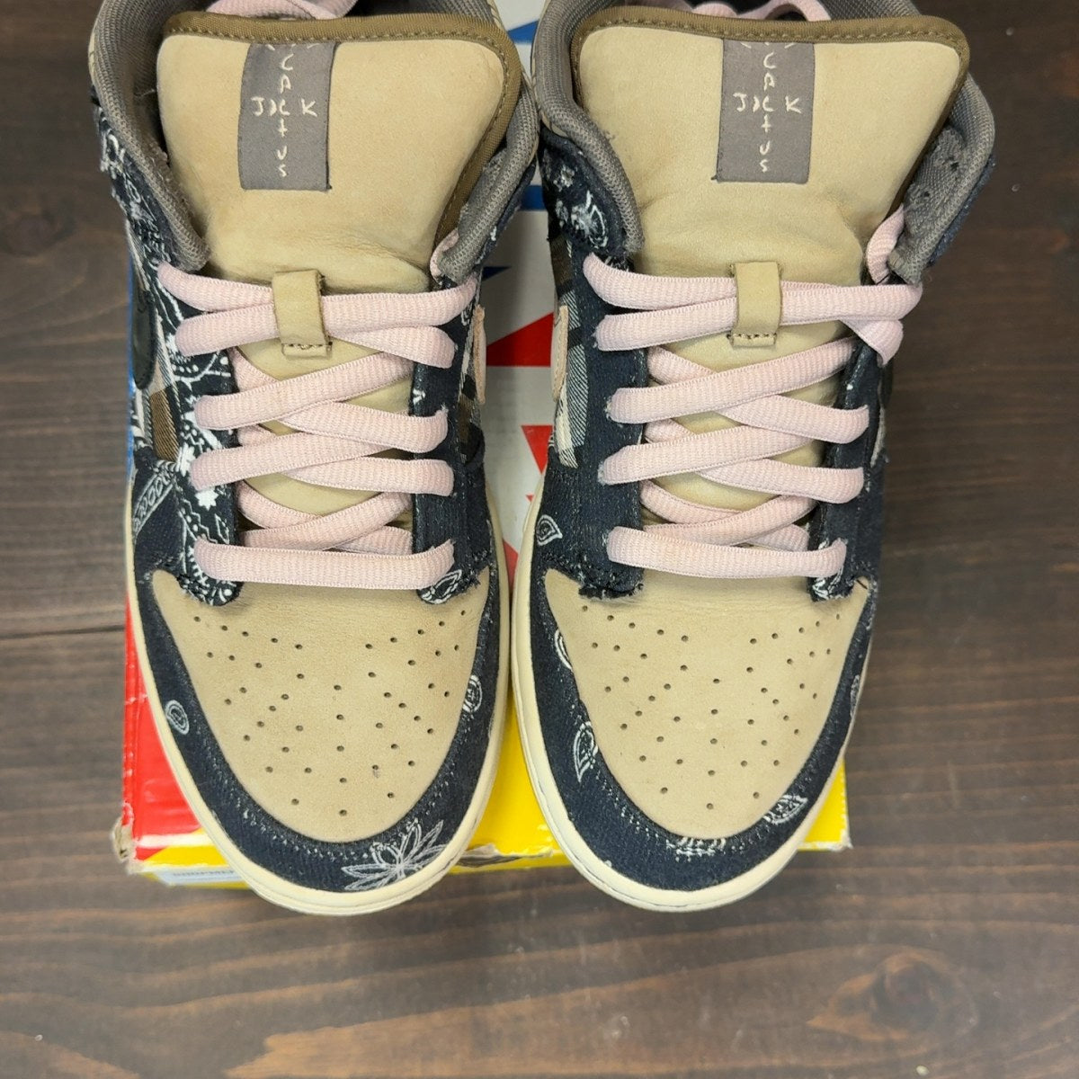 Nike SB Dunk Low Travis Scott - Image 3