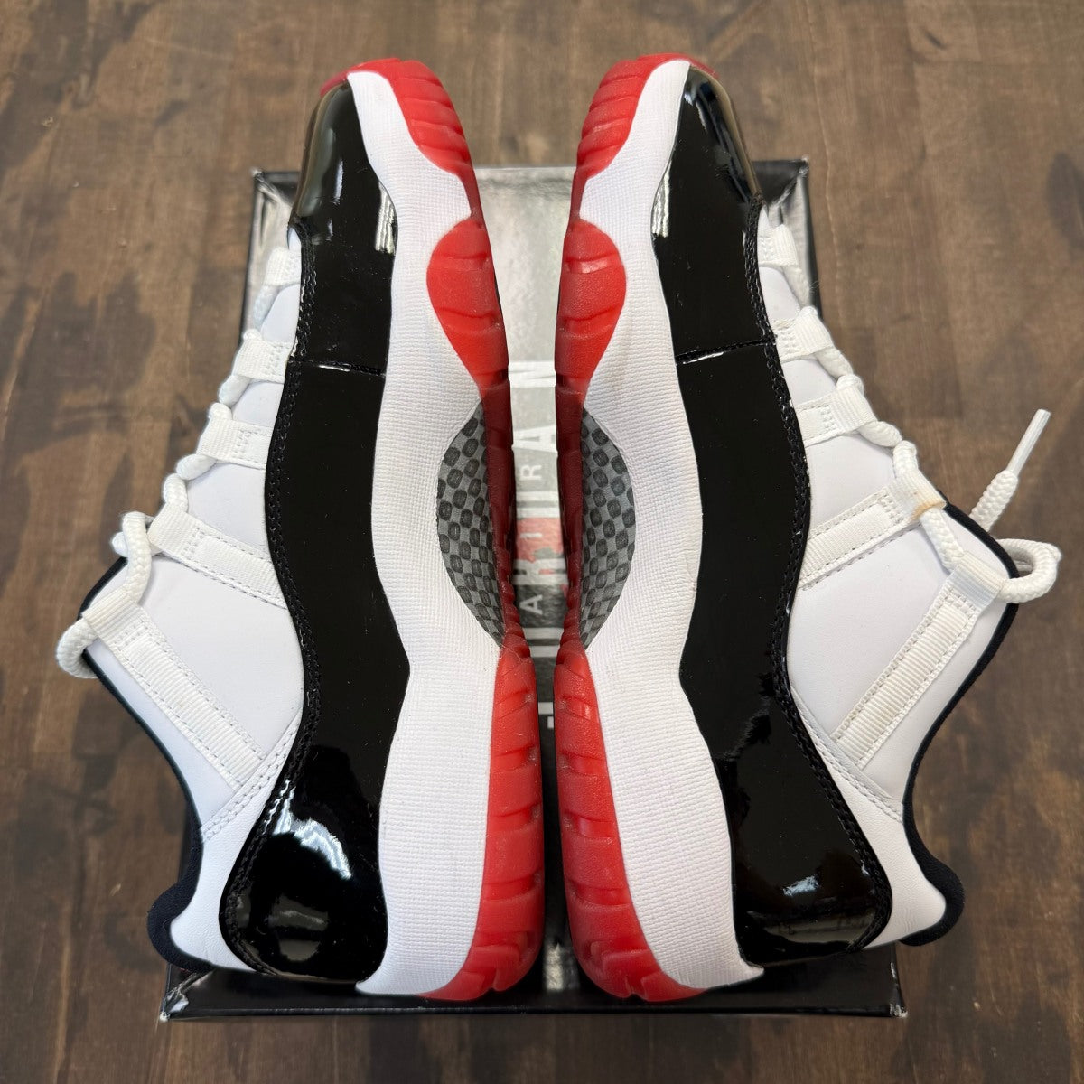 Jordan 11 Retro Low Concord Bred - Image 4