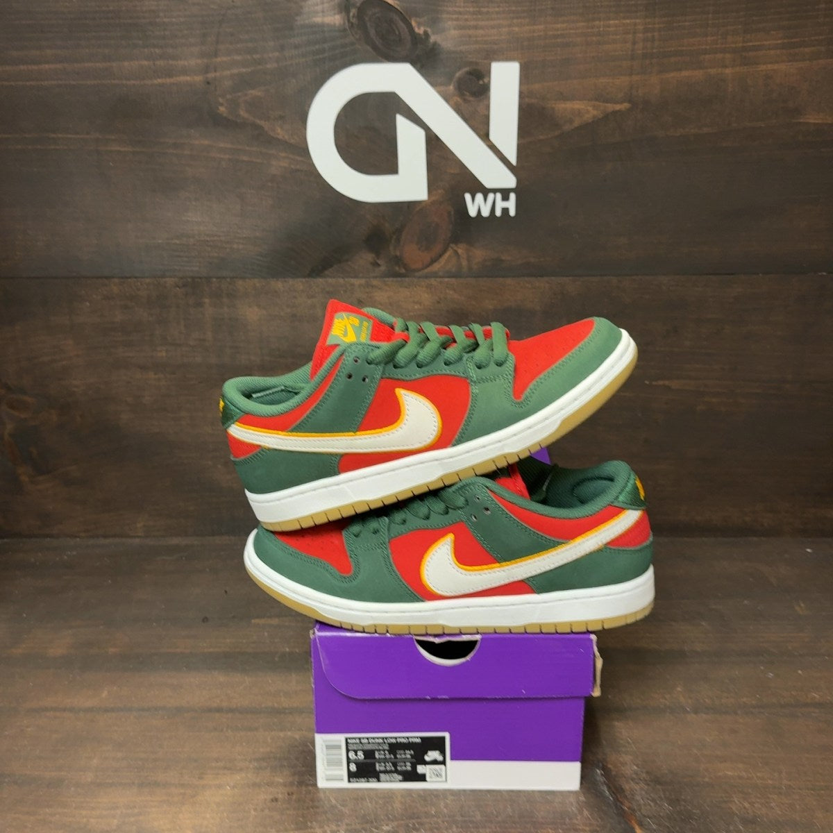Nike SB Dunk Low Pro PRM Seattle Supersonics Size 6.5 (Pre-Owned)