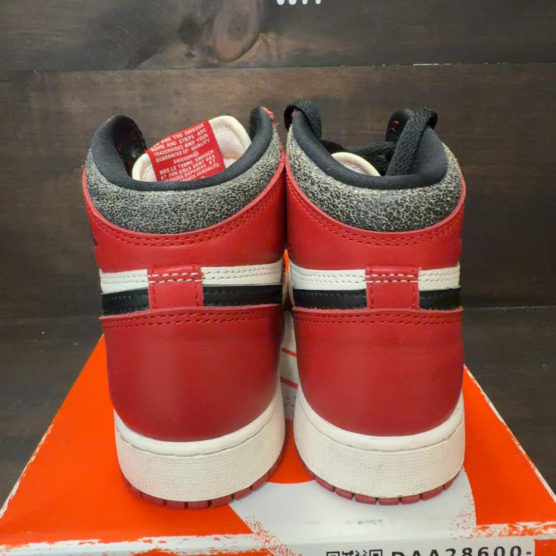 Jordan 1 Retro High OG Chicago Lost and Found (GS) - Image 4