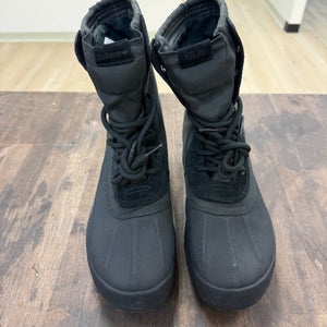 adidas Yeezy 950 Pirate Black (2023) Size 10.5 (Pre-Owned) - Image 2