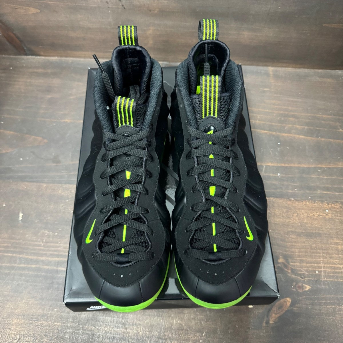Nike Air Foamposite One Black Volt - Image 3